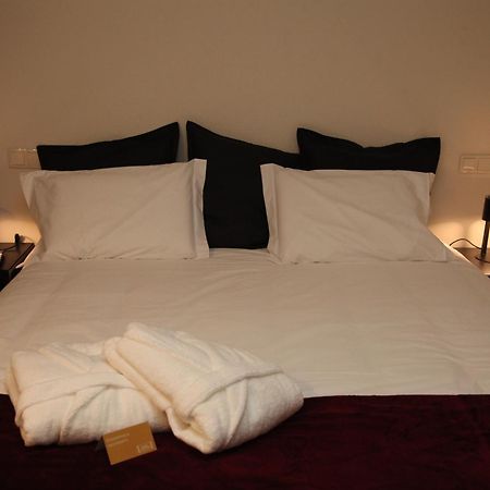Novabila Guesthouse วีลาเรอัล ภายนอก รูปภาพ