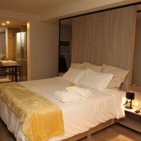 Novabila Guesthouse วีลาเรอัล ภายนอก รูปภาพ