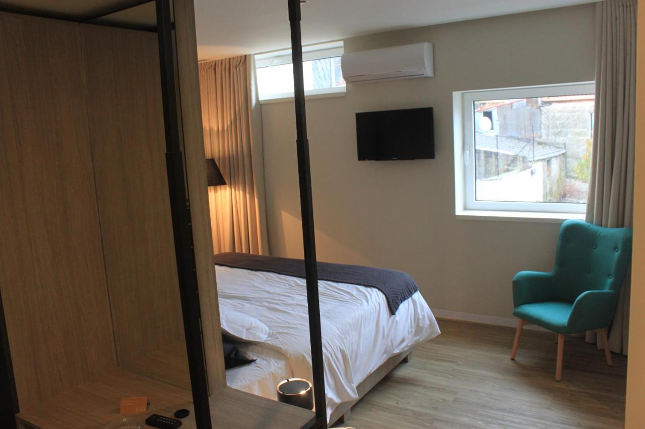 Novabila Guesthouse วีลาเรอัล ภายนอก รูปภาพ
