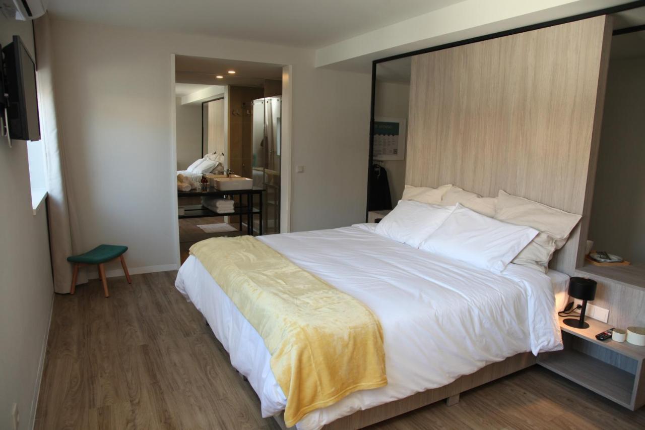 Novabila Guesthouse วีลาเรอัล ภายนอก รูปภาพ