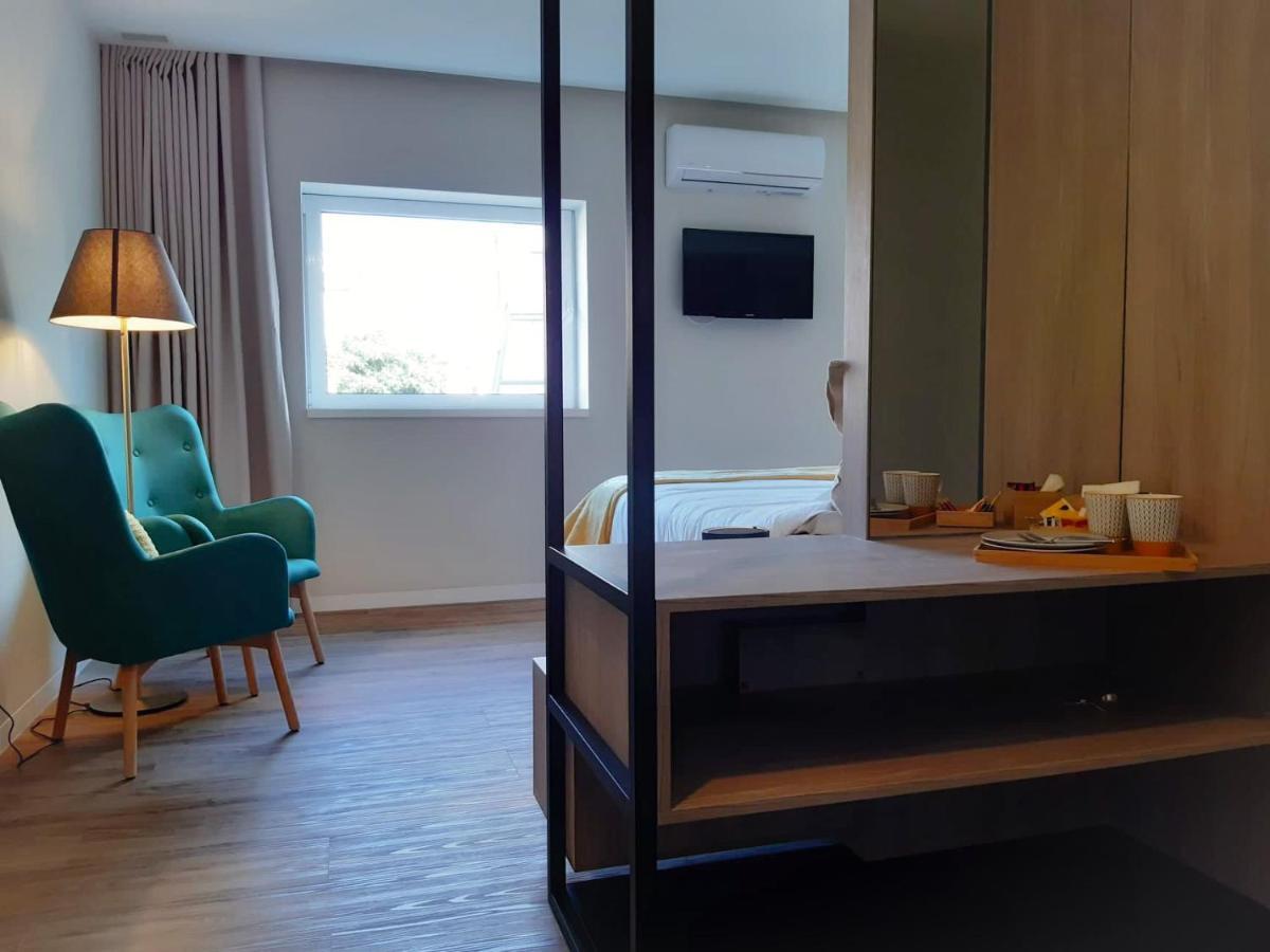 Novabila Guesthouse วีลาเรอัล ภายนอก รูปภาพ